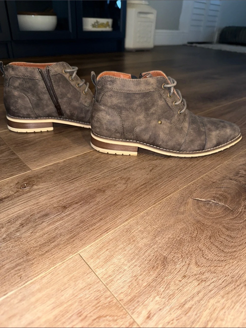 Men's Casual Lace-Up Chukka Boots in Charcoal